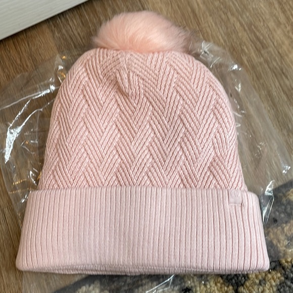 lululemon athletica Accessories - Lululemon Knit Pom Beanie